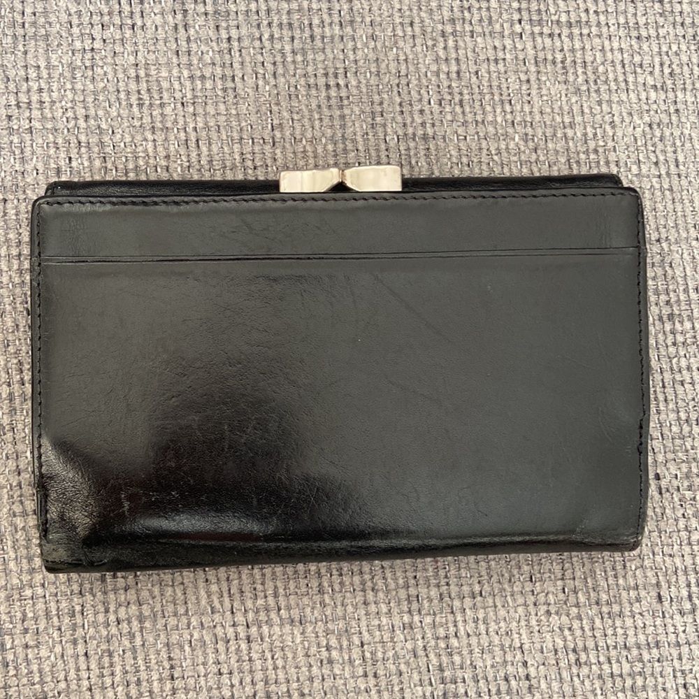 Danier leather tri fold wallet with change pocket - Picture 2 of 6